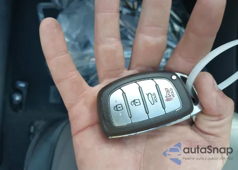 2014 Hyundai Elantra Limited from USA, damaged, VIN 5NPDH4AE1EH488669